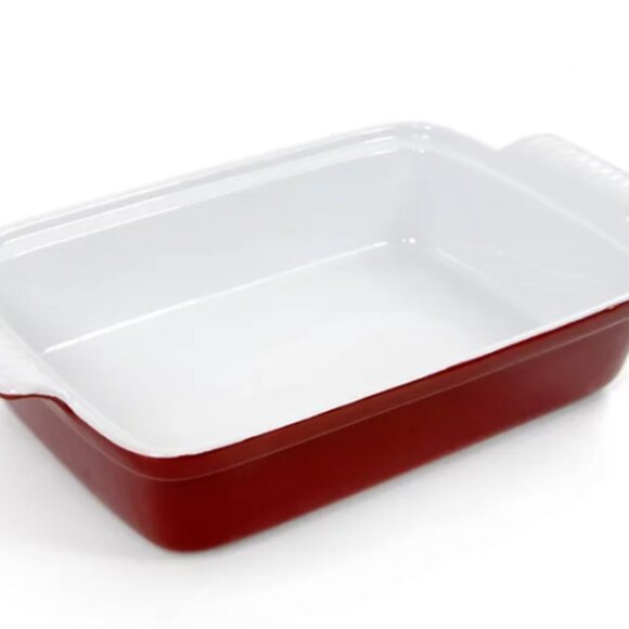 3-Qt. Rectangular Covered Casserole ( new with box) - Picture 3 of 8